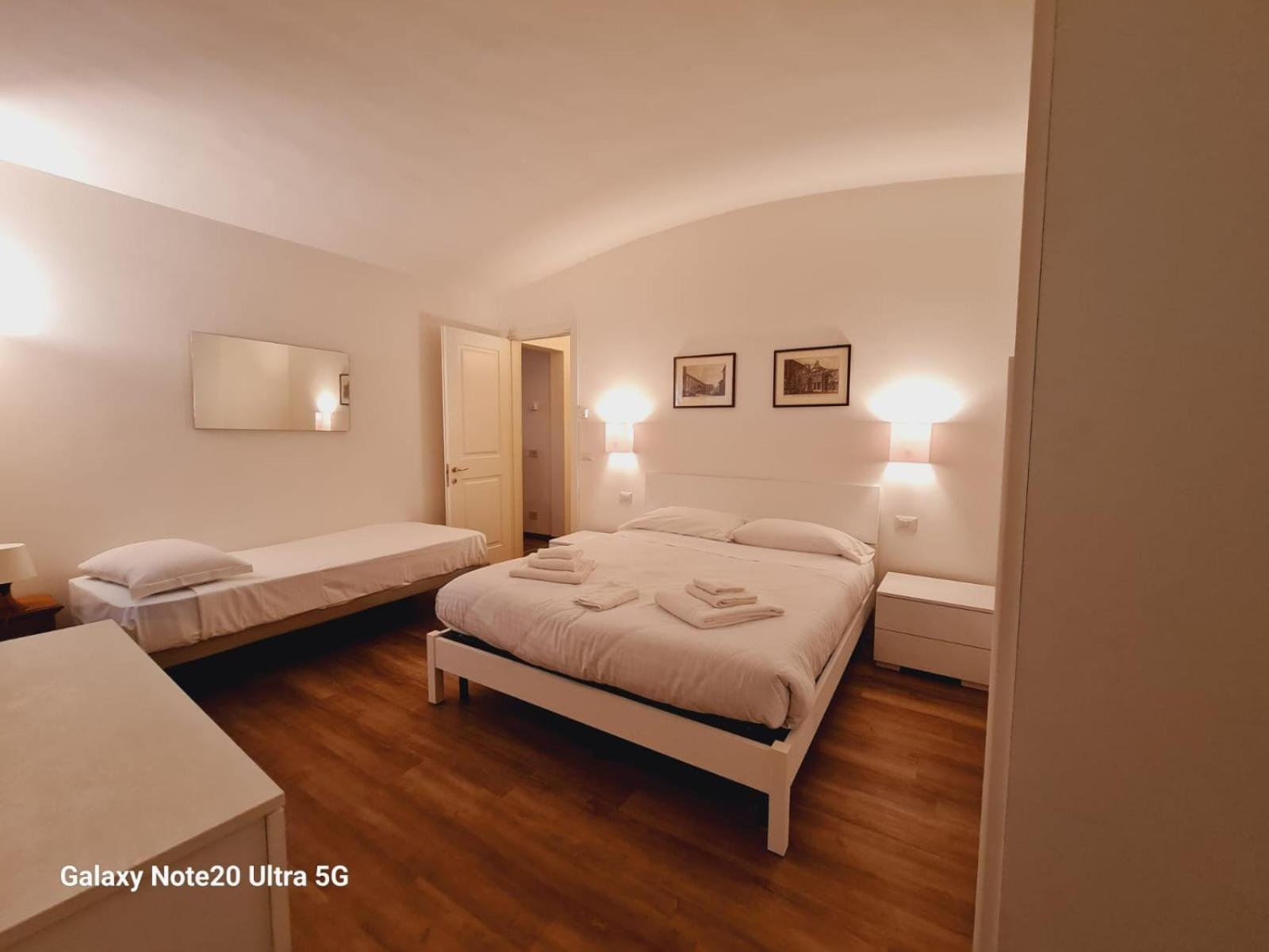 Apartments Close To Duomo Florence Room photo