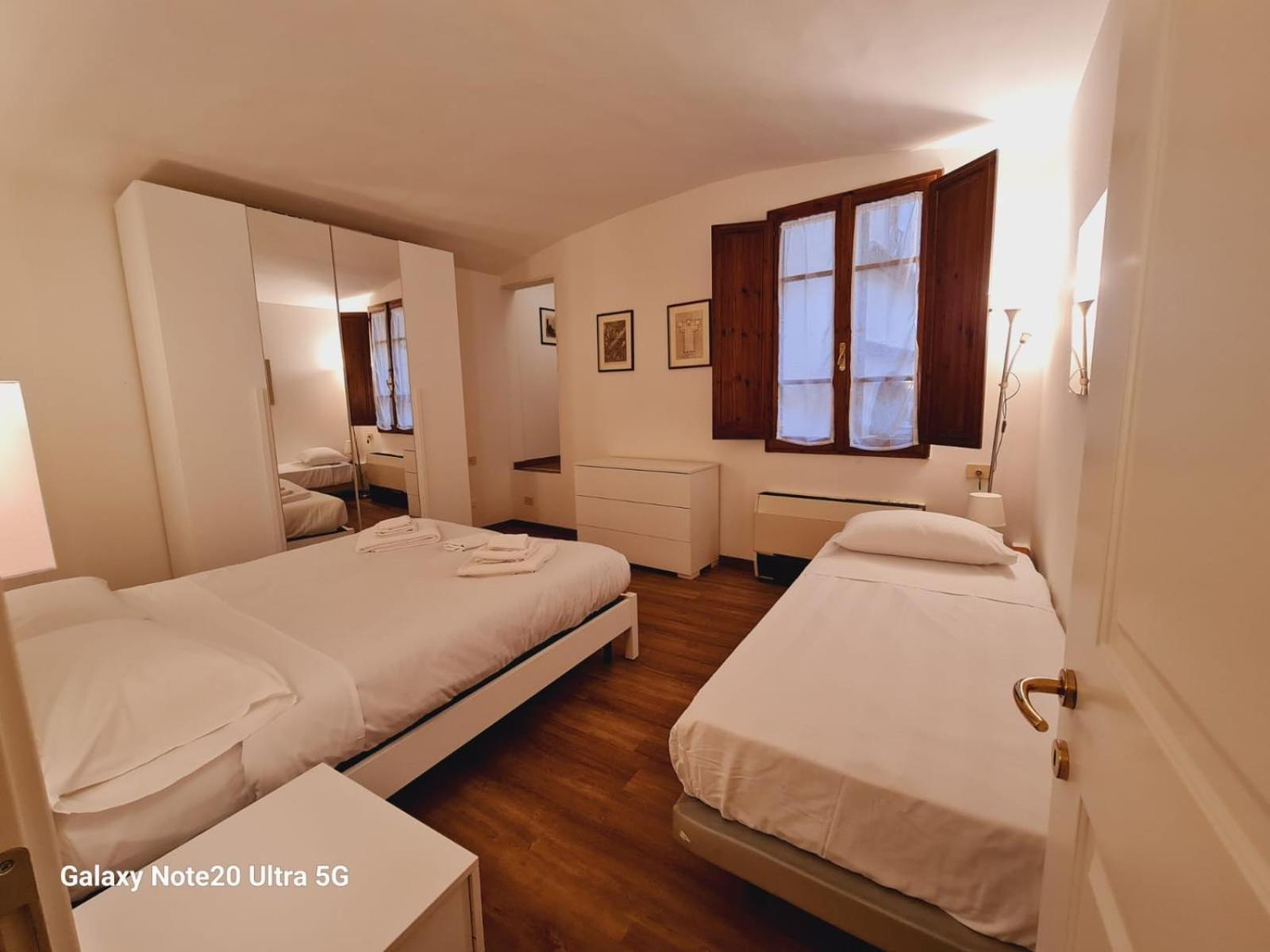 Apartments Close To Duomo Florence Room photo